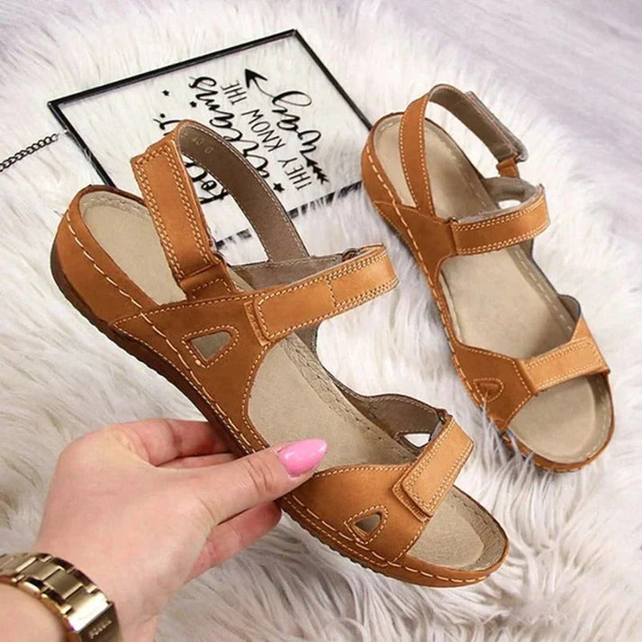 SoftWalk Everyday Sandal